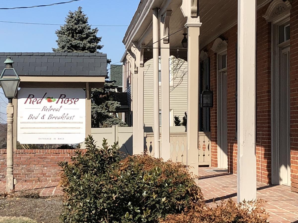 Red Rose Bed & Breakfast Smoketown  Exterior photo