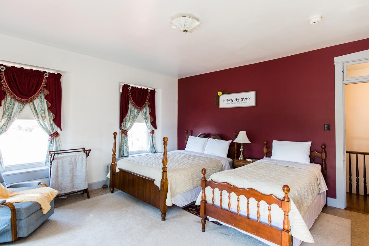 Red Rose Bed & Breakfast Smoketown  Exterior photo