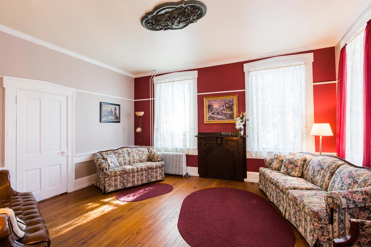 Red Rose Bed & Breakfast Smoketown  Exterior photo