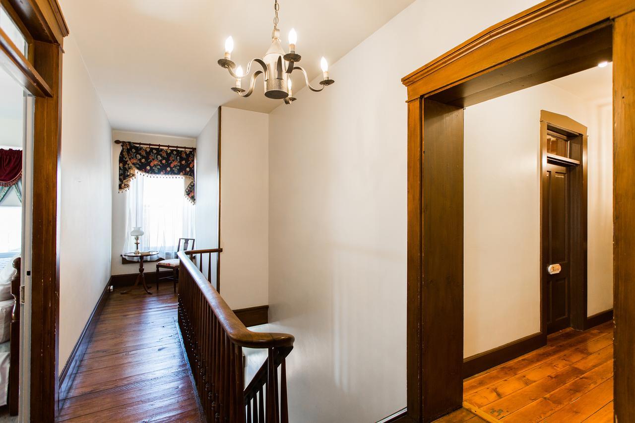 Red Rose Bed & Breakfast Smoketown  Exterior photo